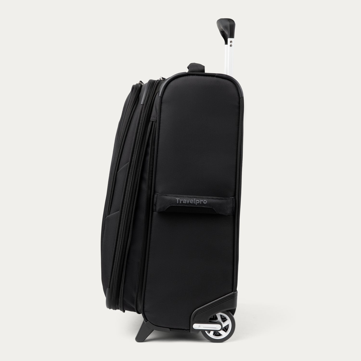 Travelpro Maxlite 5 22" Carry-On Expandable Rollaboard in Black — angle view 1
