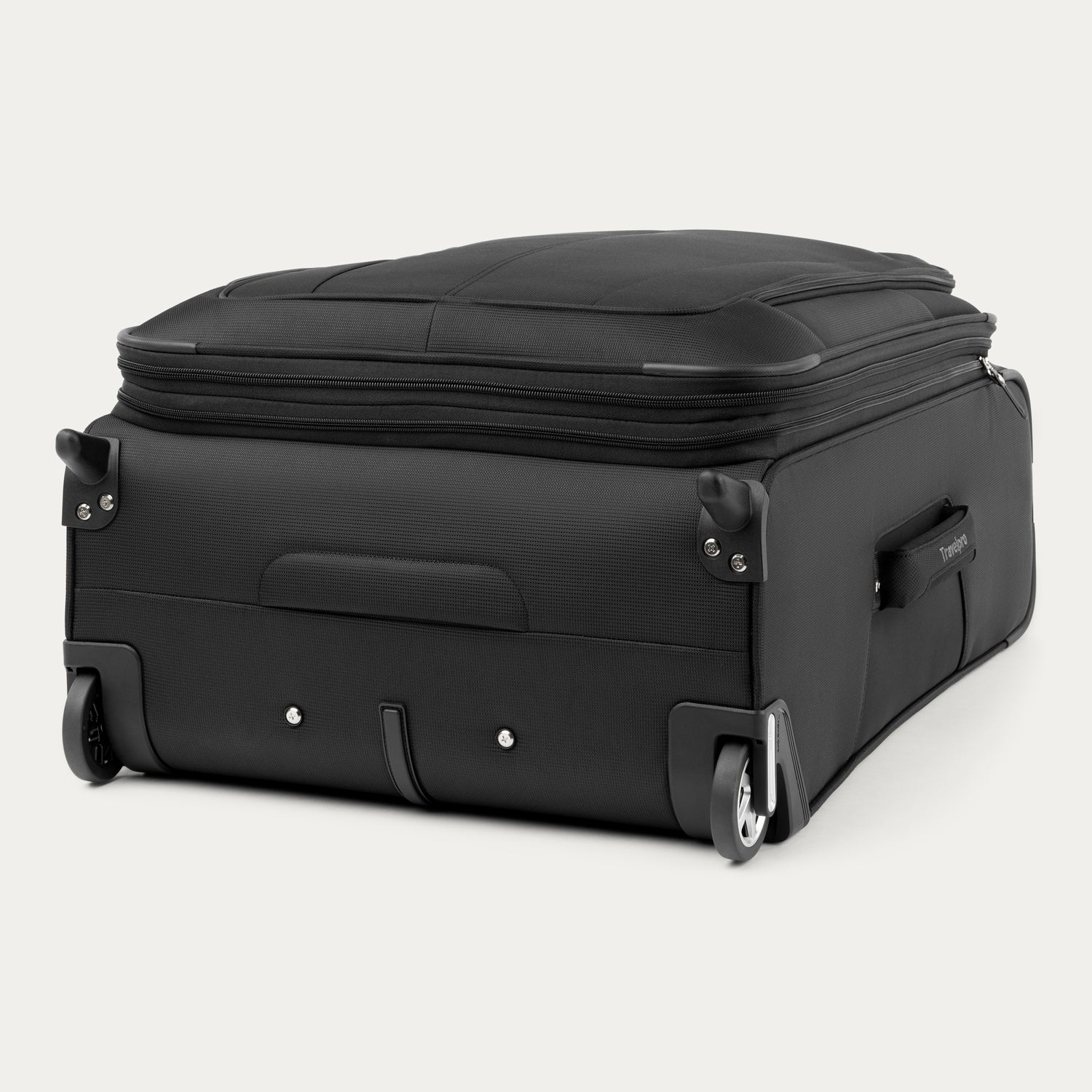 Travelpro Maxlite 5 26" Medium Check-In Expandable Rollaboard in Black — detail view