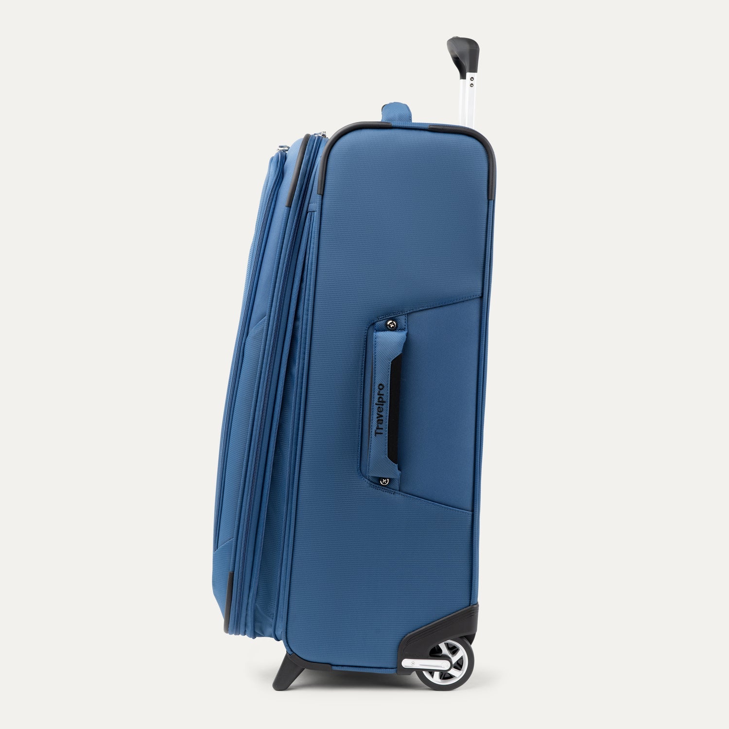 Travelpro Maxlite 5 26" Medium Check-In Expandable Rollaboard in Ensign Blue — angle view 1