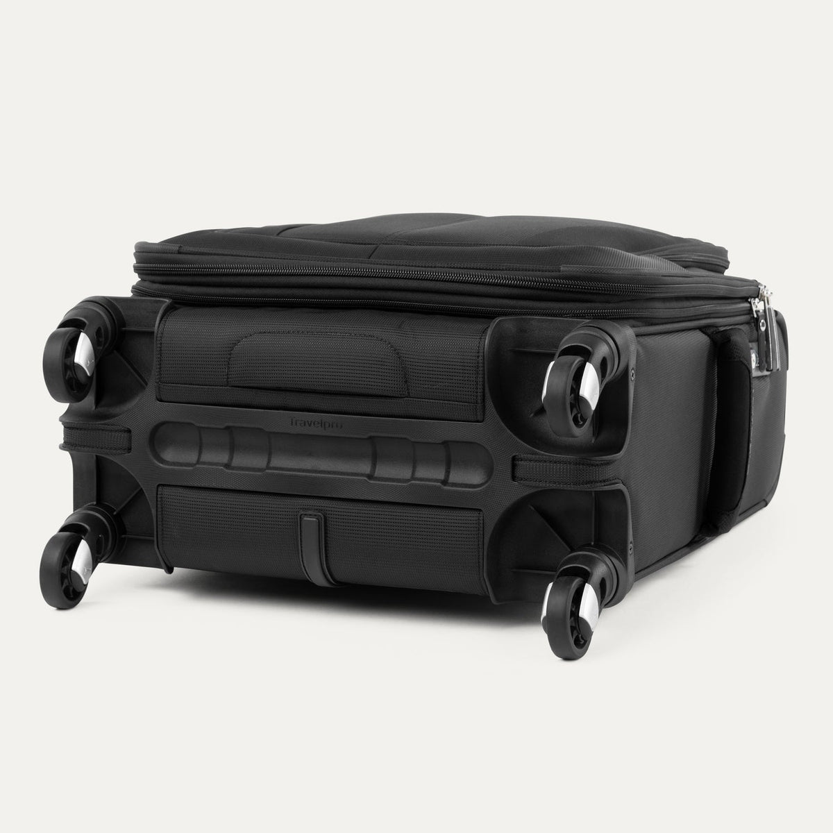 Travelpro Maxlite 5 International Carry-On Spinner in Black — detail view