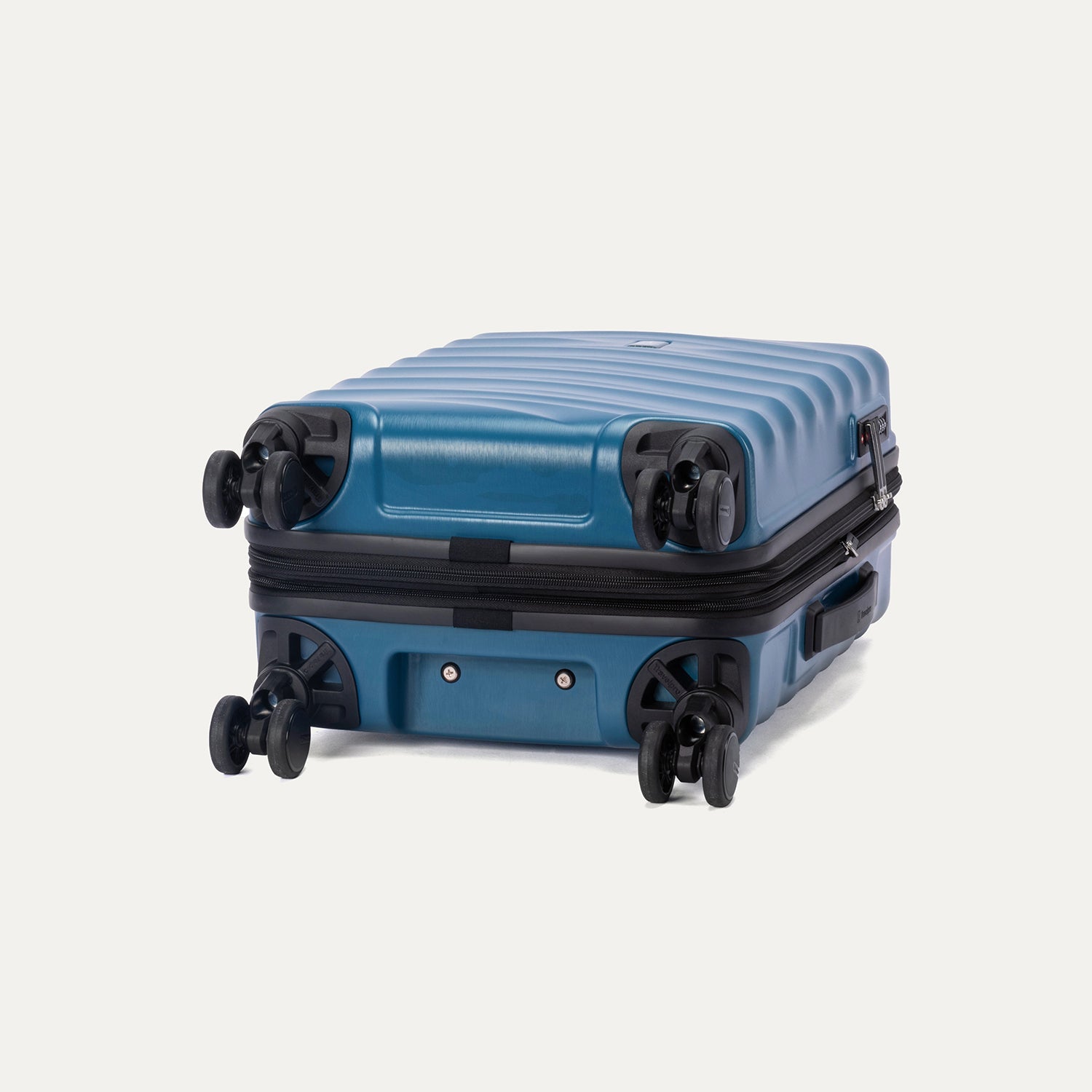 Travelpro Maxlite Air V2 Compact Carry-On Hardside Spinner in Teal — interior view