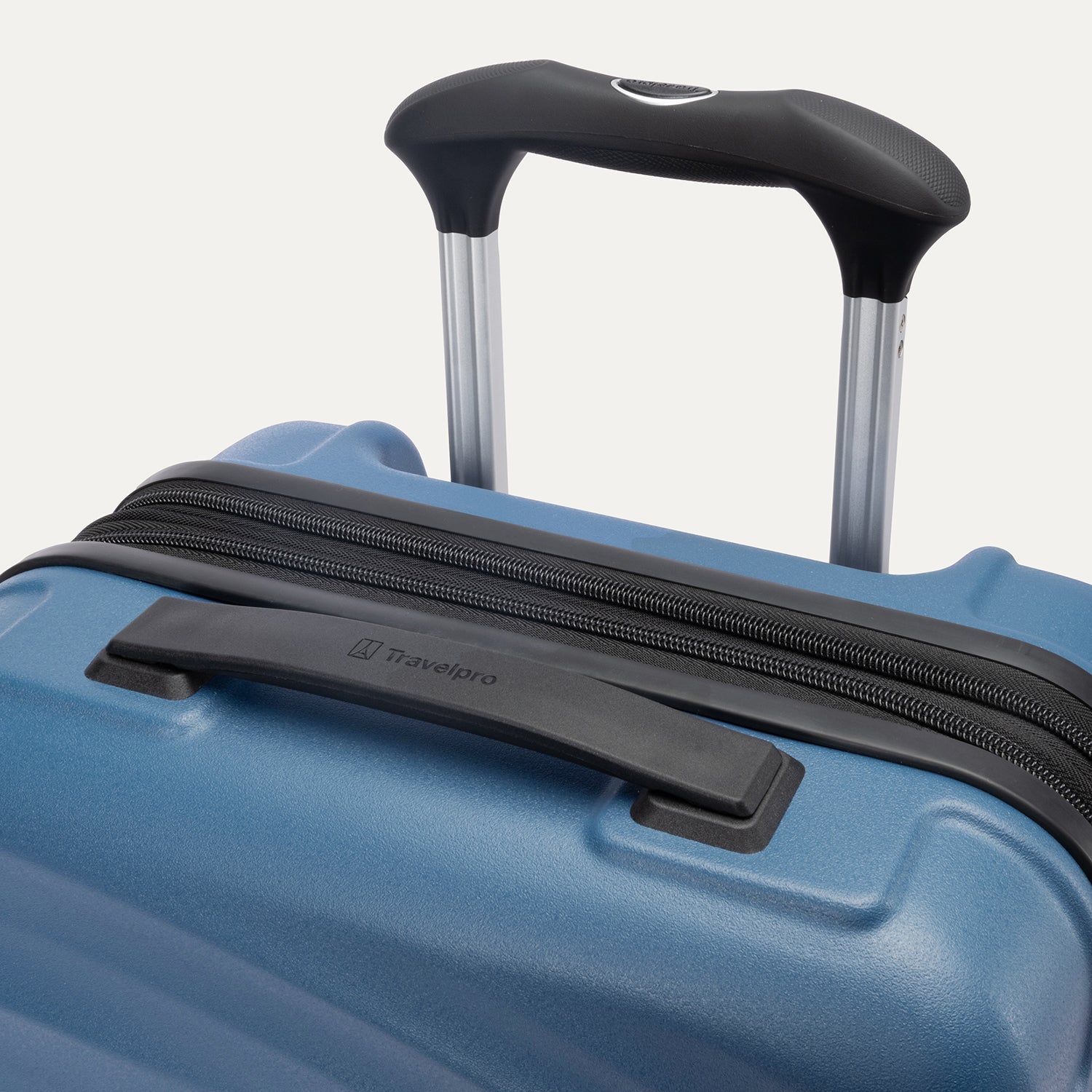 Travelpro Maxlite Air V2 International Carry-On Hardside Spinner in Ensign Blue — detail view
