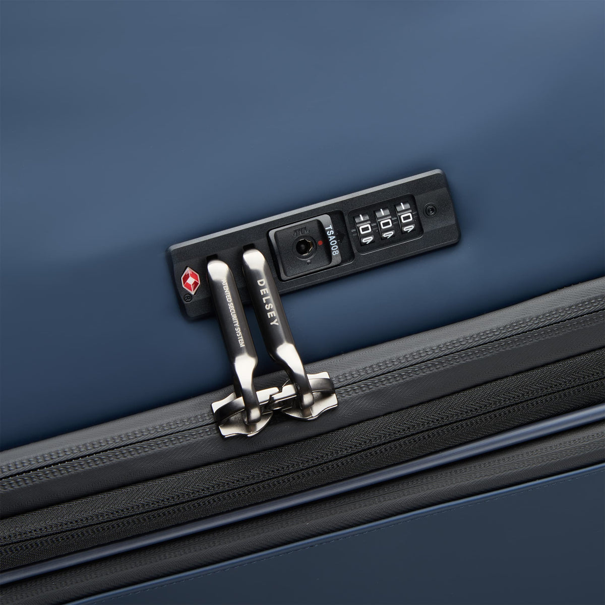 Delsey Turenne Soft Large Expandable Spinner in Navy — detail view 3