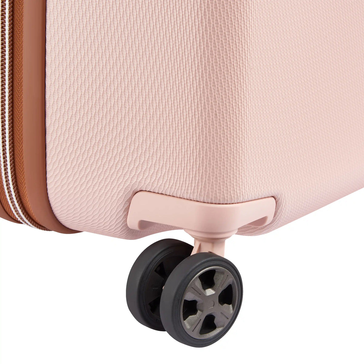 Delsey Chatelet Air 2.0 Large Spinner in Blush Pink — detail view 4