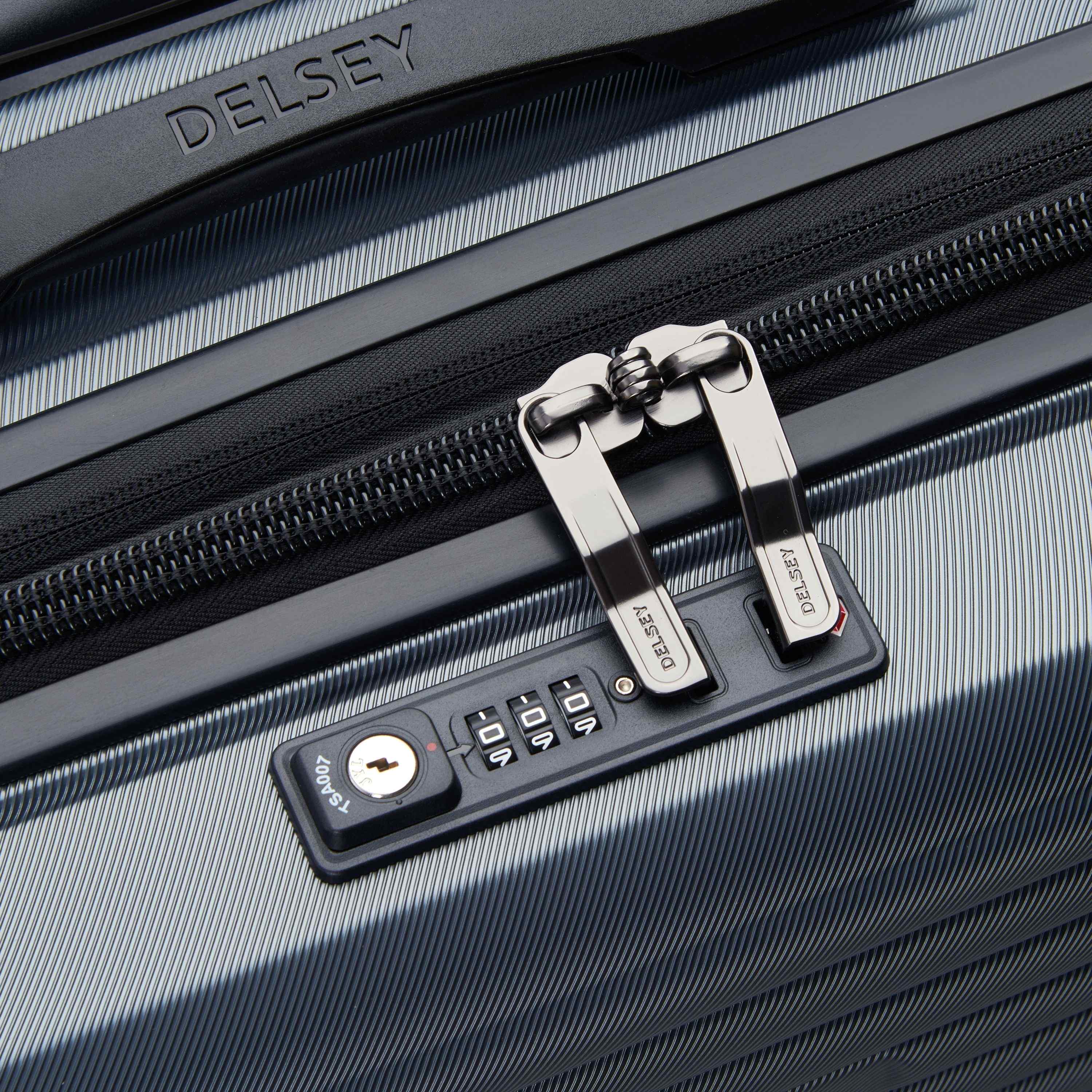 Delsey Cruise 3.0 2-Wheeled Underseater in Graphite — detail view 2 # color_Graphite