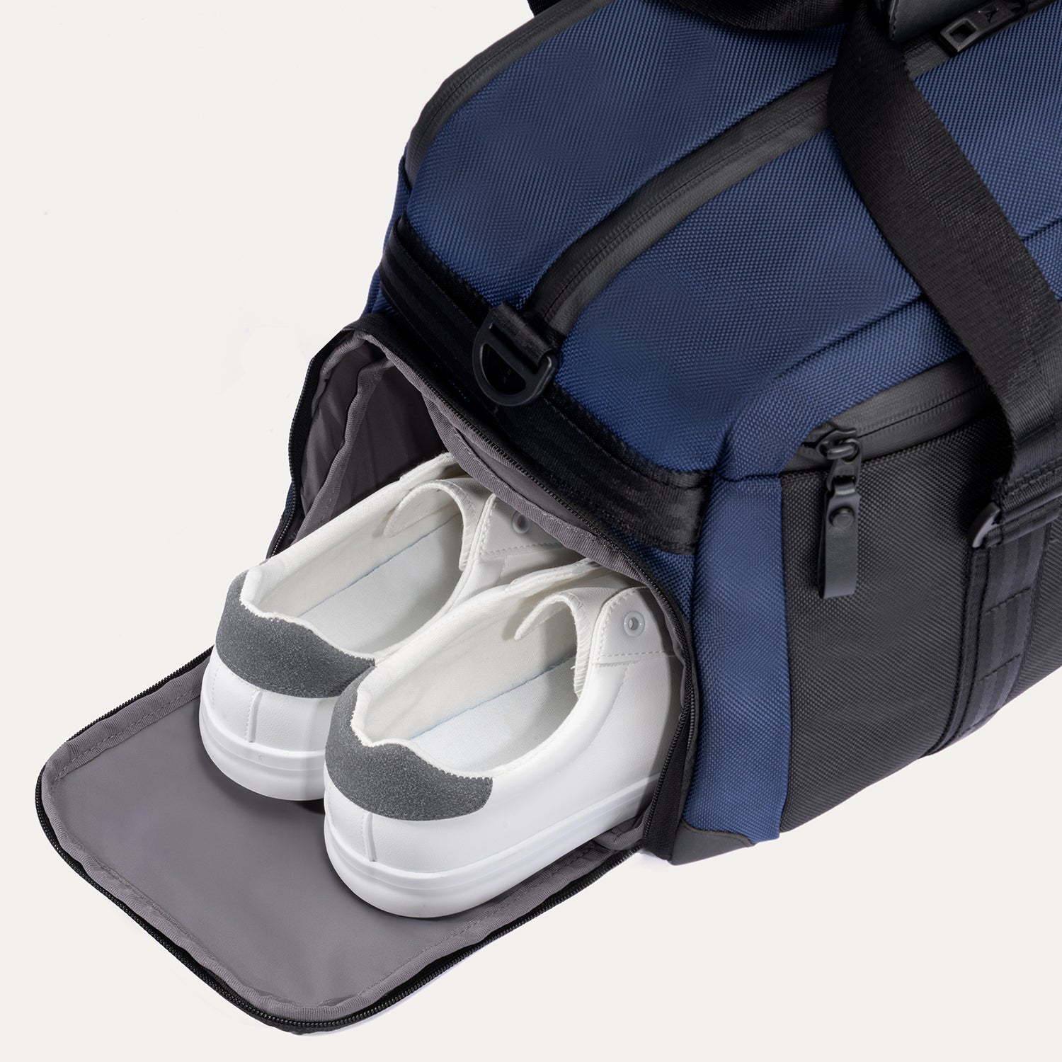 Travelpro Altitude Day-to-Day Duffel in Aviator Navy — detail view