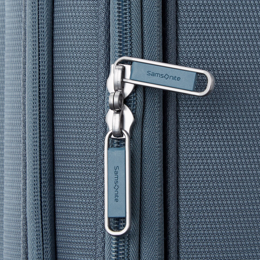 Samsonite Uplift Softside Medium Spinner, view 6
