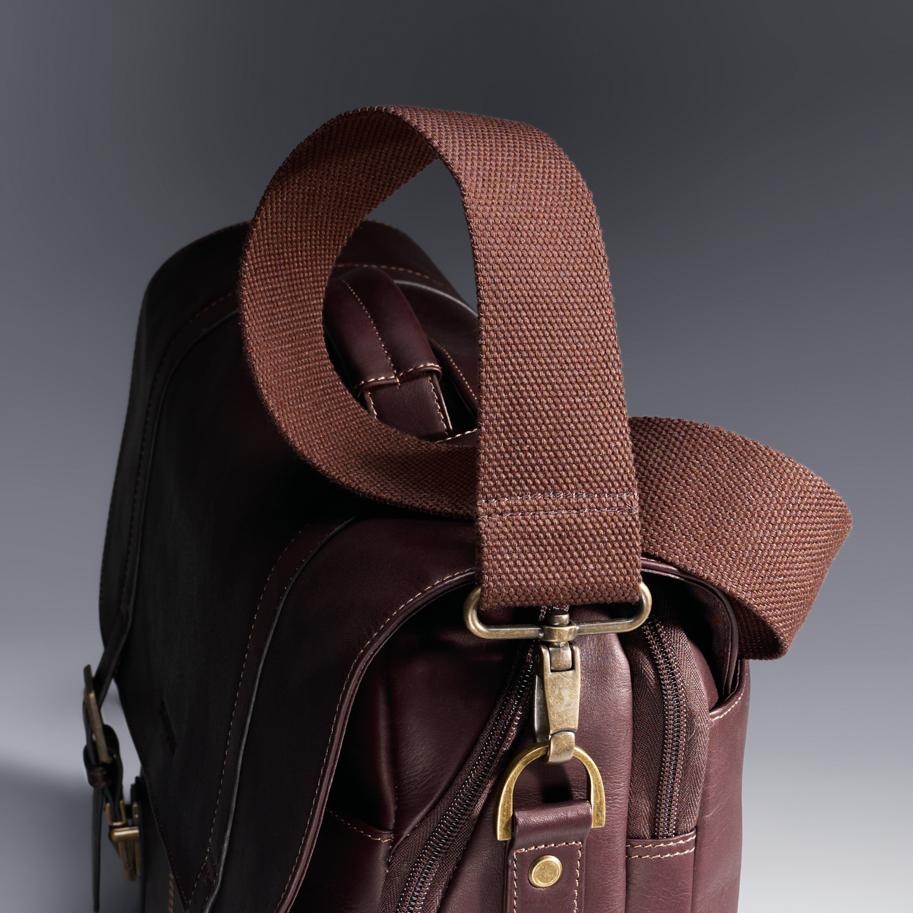 Samsonite Leather Flapover Case Double Gusset, view 7