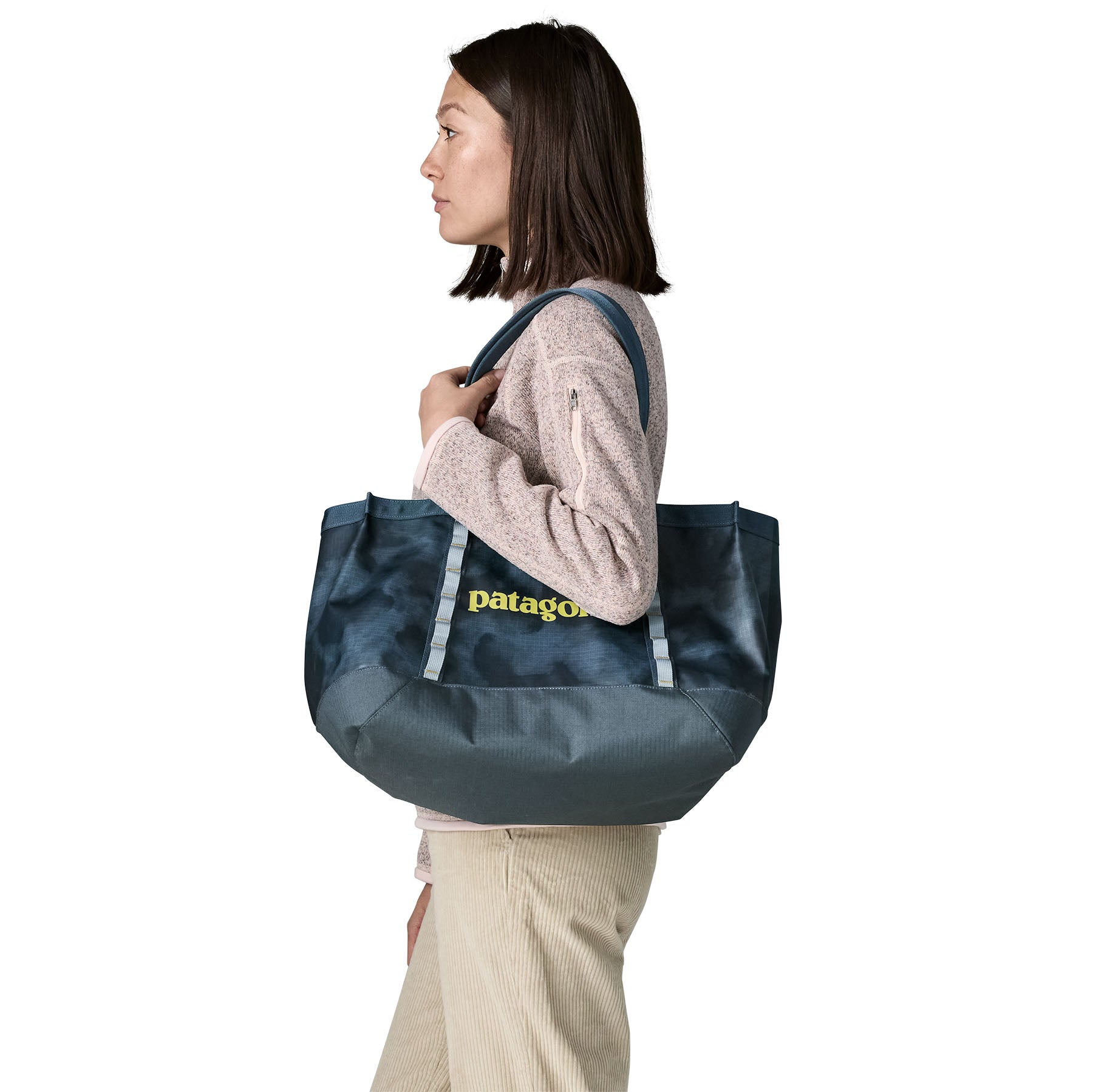 Patagonia Black Hole Tote 25L in Sastrugi: Summit Blue — lifestyle 2