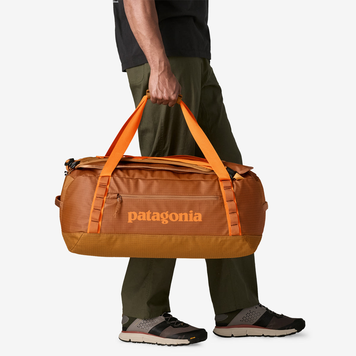 Patagonia Black Hole Duffel 55L in Cinnamon Brown — lifestyle 2