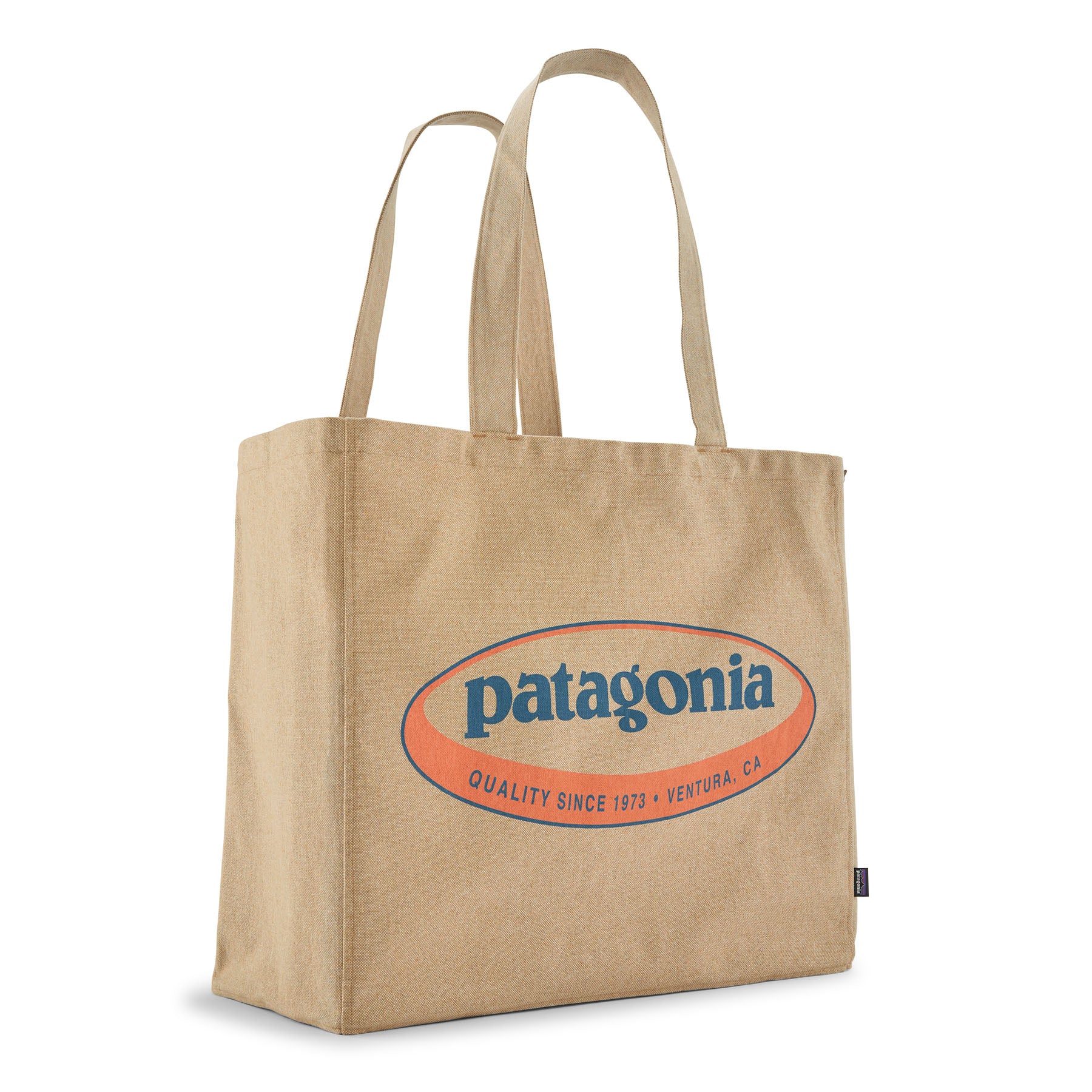 Patagonia Recycled Oversized Tote in '95 Oval Logo: Classic Tan — front view