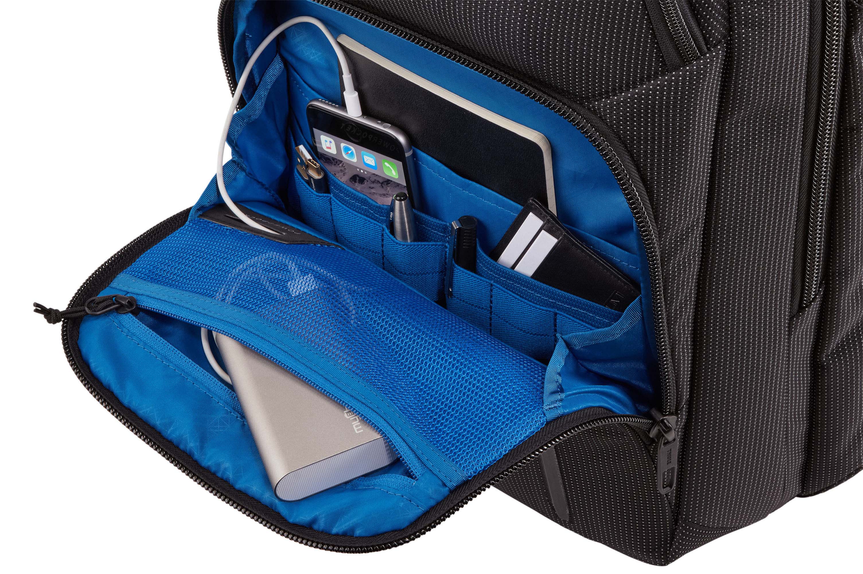 Thule Crossover 2 Backpack 30L in Black — detail view 3 # color_Black