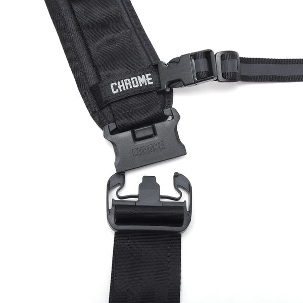 Chrome Industries Kadet Max WP 15L sling bag – close-up of the adjustable strap buckle