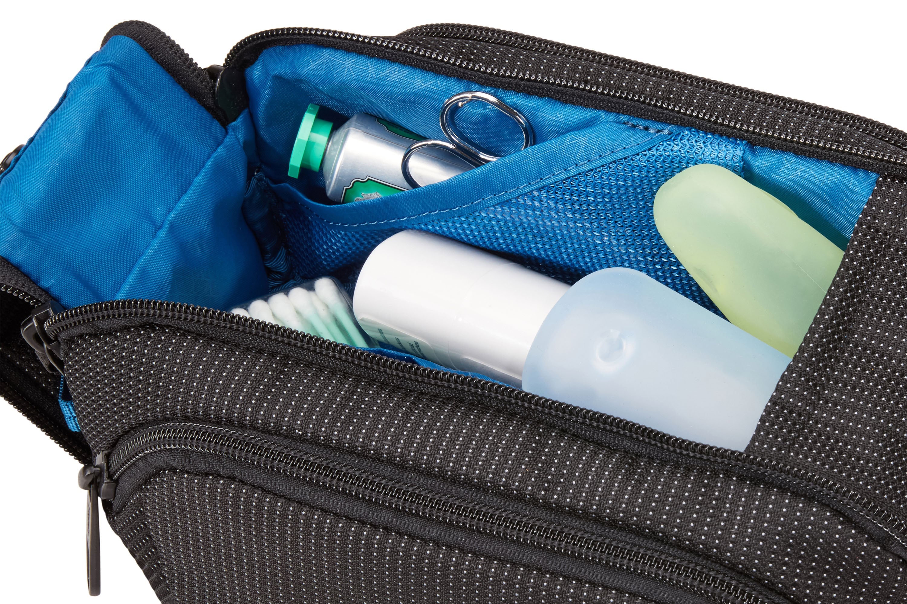 Thule Crossover 2 Toiletry Bag in Black — detail view 2 # color_Black