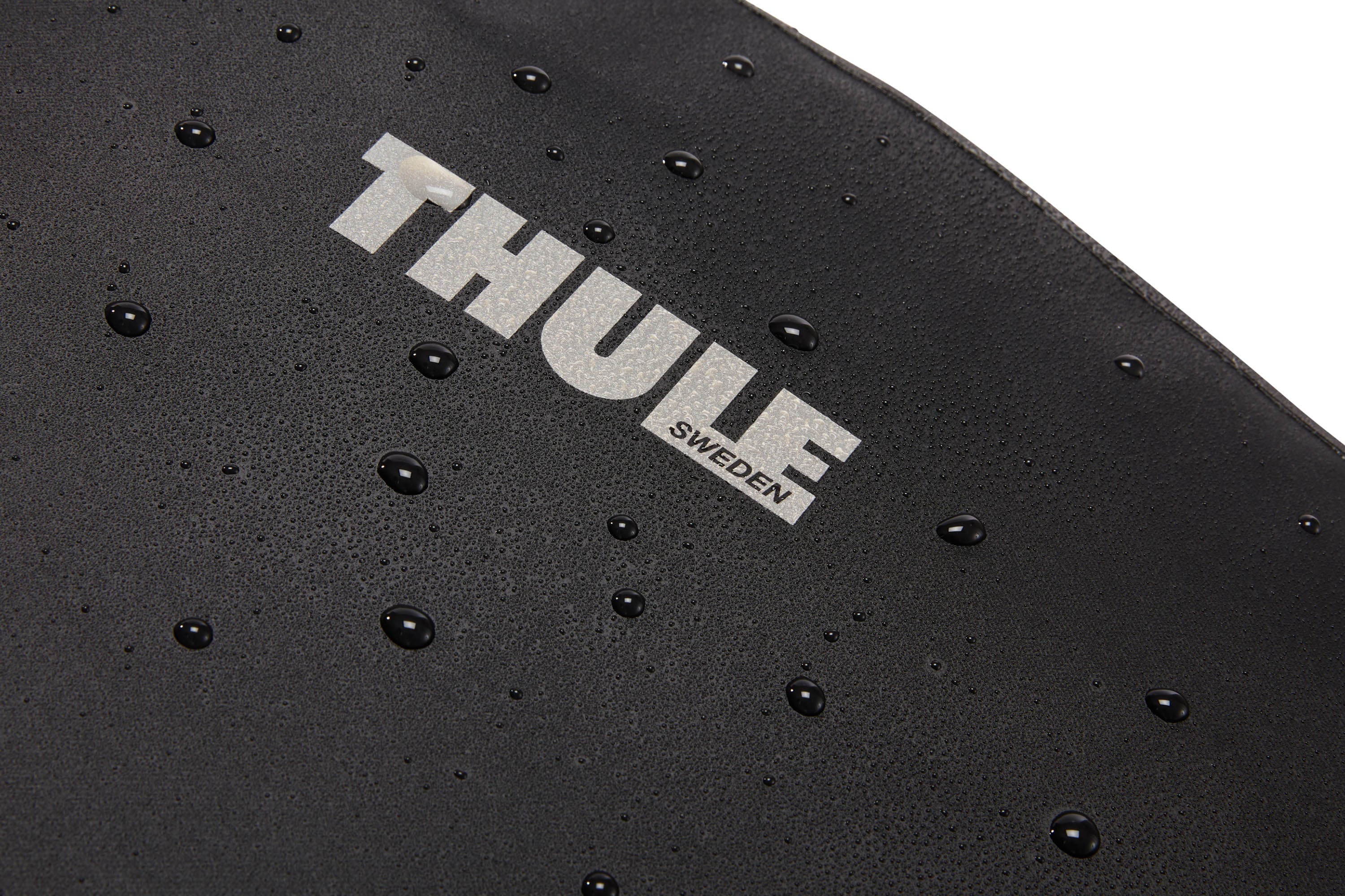 Thule Shield Pannier 25L in Black — detail view # color_Black