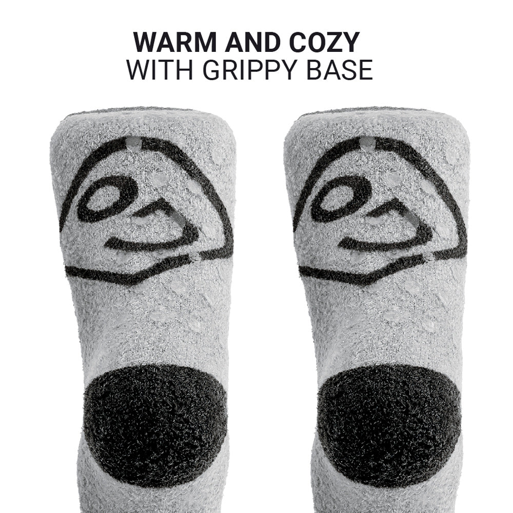 Go Travel Everyday Fluffy Sockzzz in Black — angle view 3