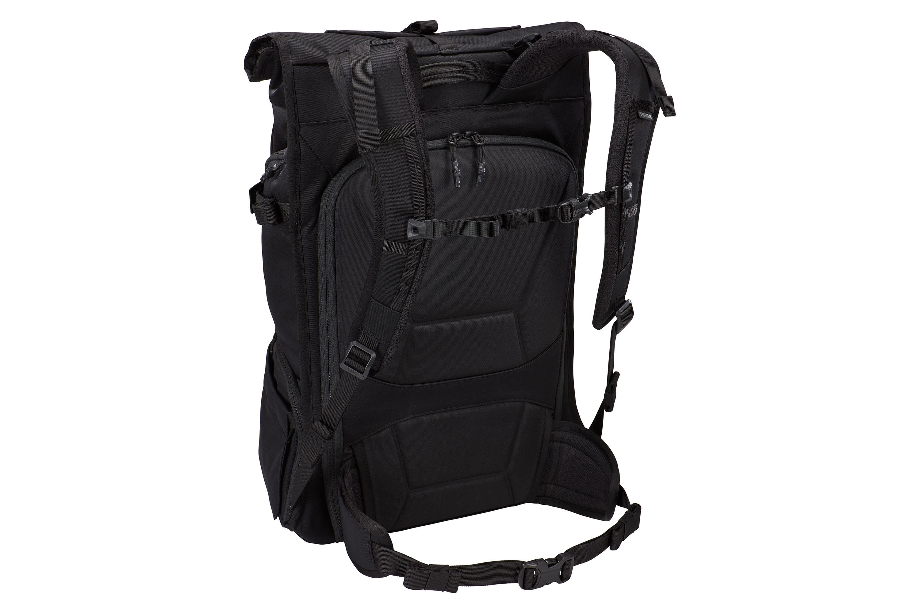 Thule Covert DSLR Backpack 32L in Black — angle view 3 # color_Black