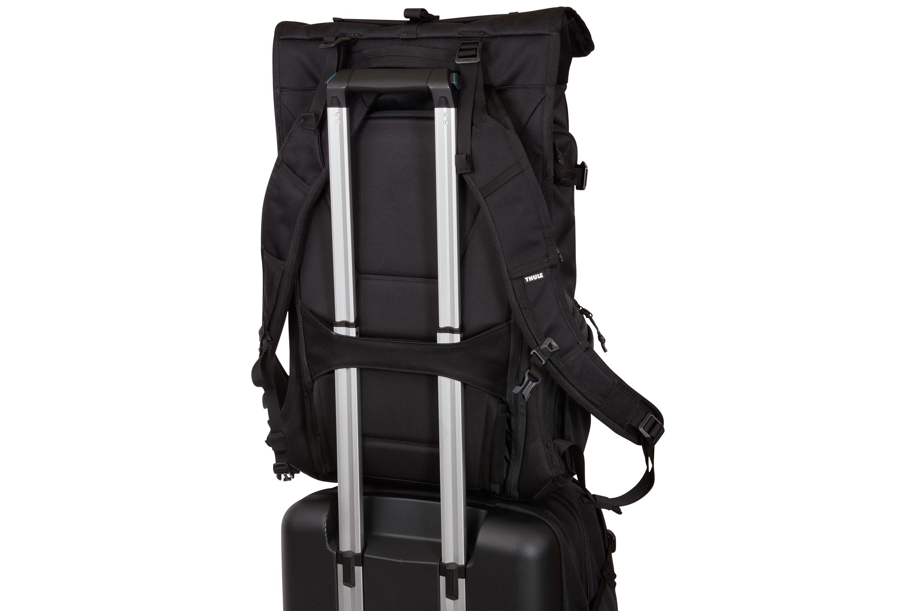 Thule Covert DSLR Backpack 32L in Black — angle view 4 # color_Black