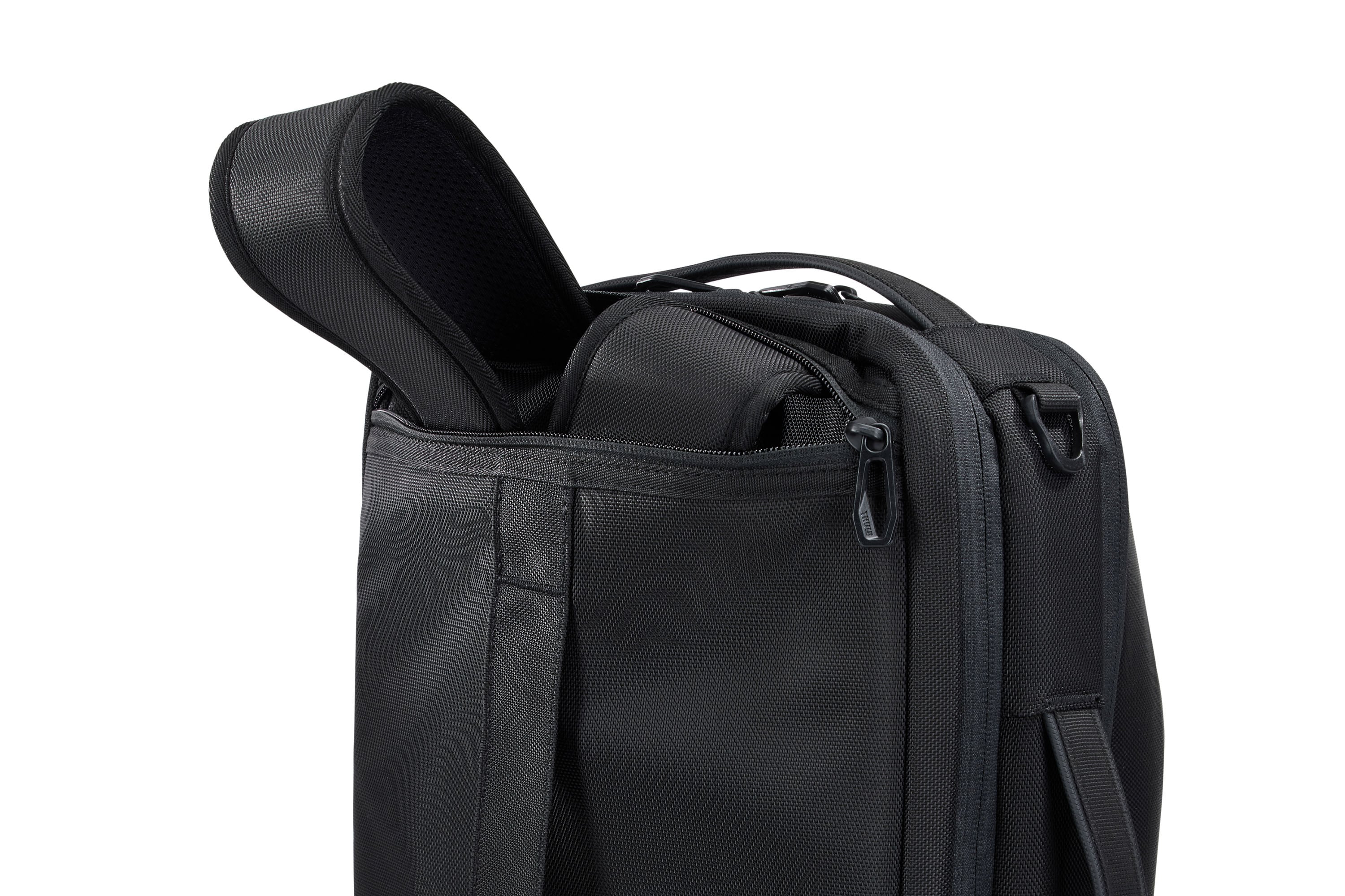 Thule Accent Convertible Backpack 17L in Black — detail view # color_Black