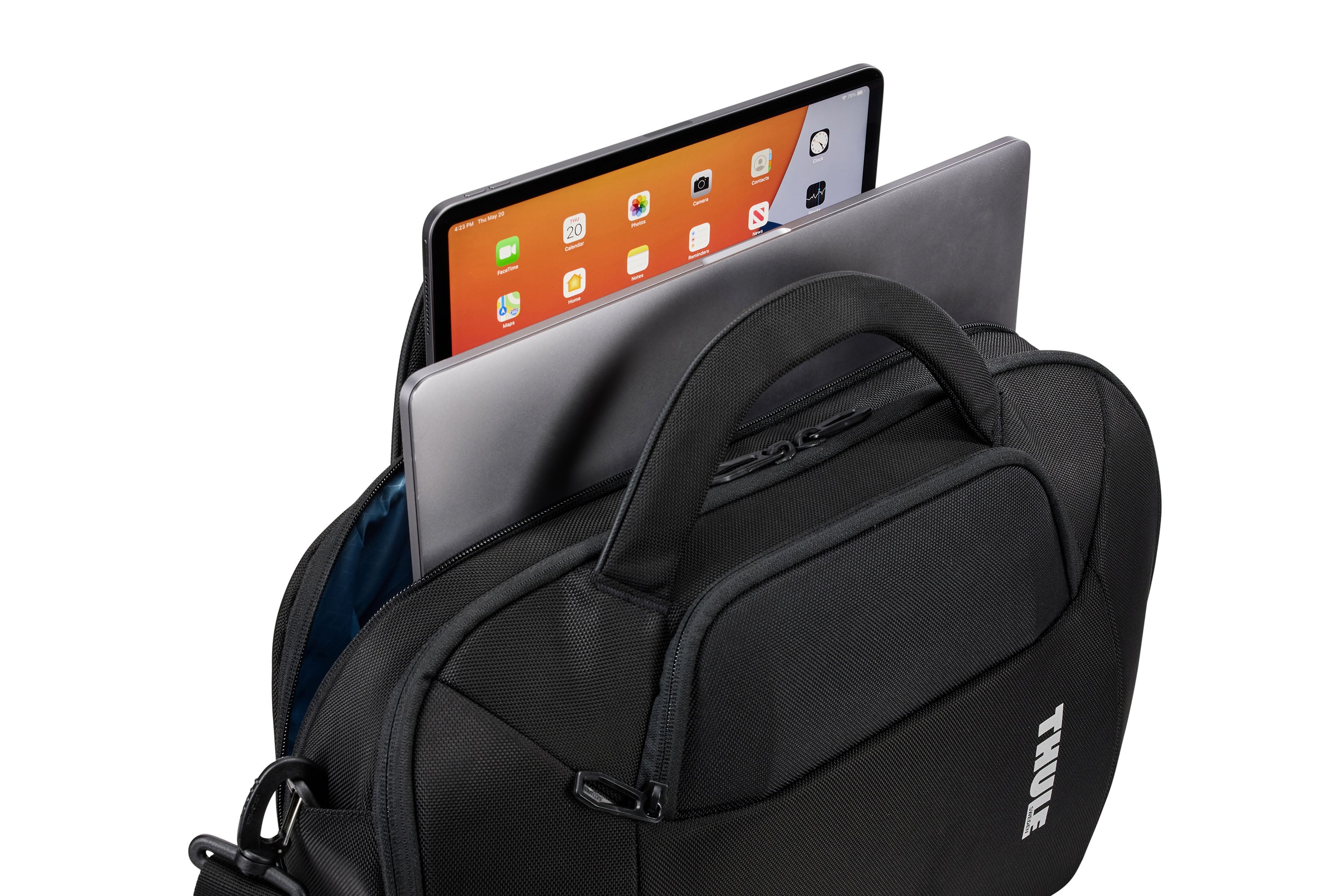 Thule Accent Briefcase 17L in Black — interior view # color_Black