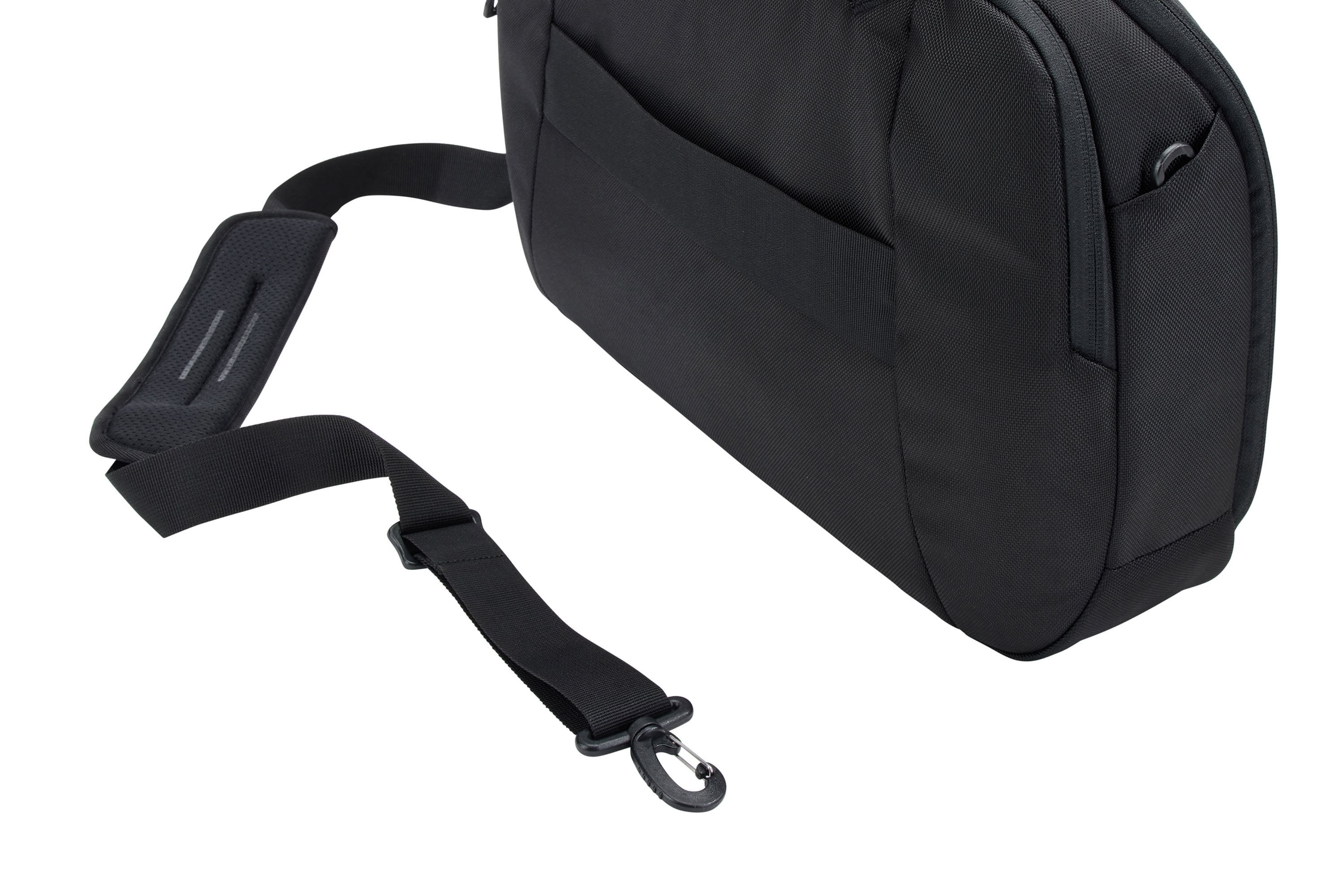 Thule Accent Briefcase 17L in Black — angle view 4 # color_Black