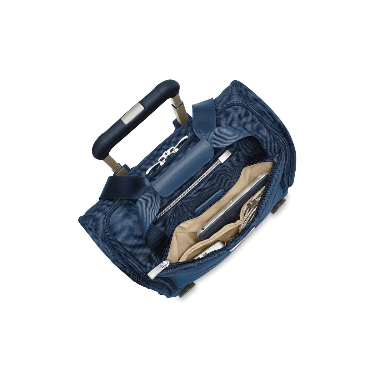 Briggs & Riley Baseline Cabin Spinner in Navy — detail view 4