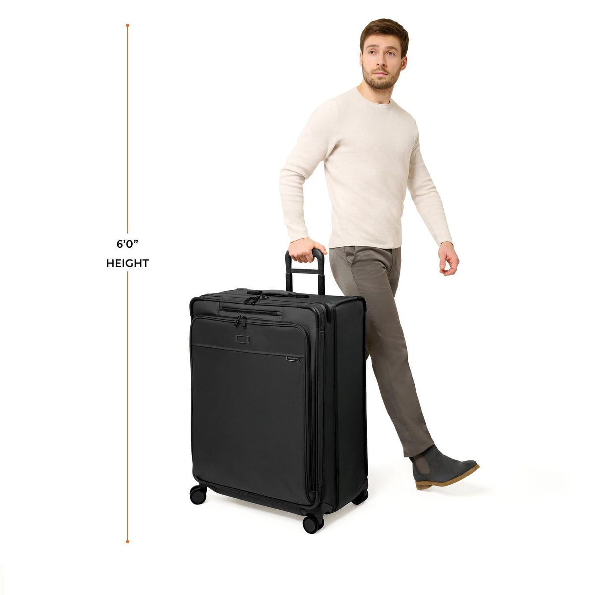Briggs & Riley Baseline Extra Large Expandable Spinner in Black — lifestyle