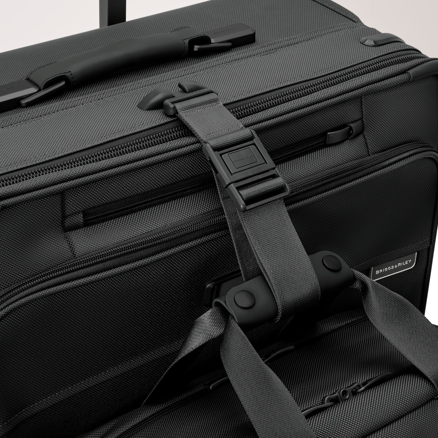 Briggs & Riley Baseline 21" Carry-On Wheeled Garment Spinner