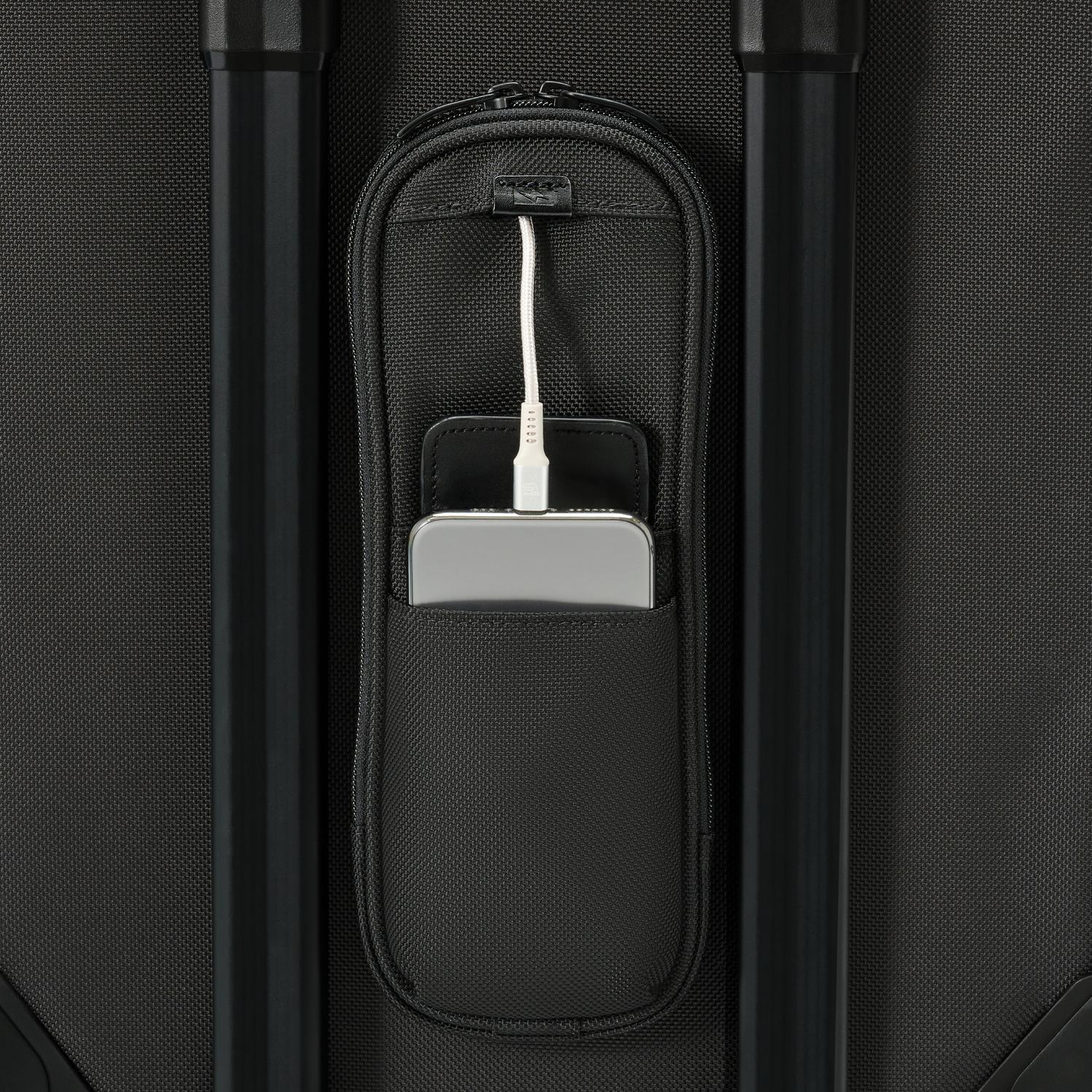 Briggs & Riley Baseline 21" Carry-On Wheeled Garment Spinner