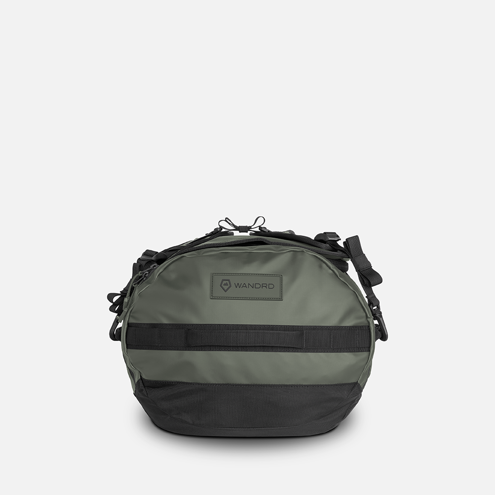 WANDRD CARRYALL Duffel 30L in Wasatch Green — angle view 2