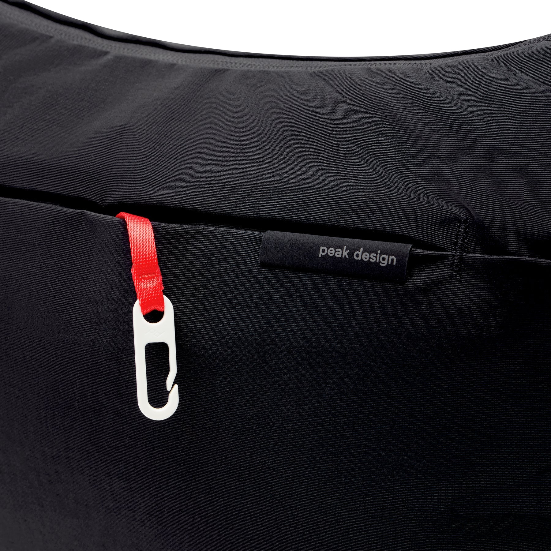 Peak Design City Crescent 12L in Black — detail view 2 # color_Black