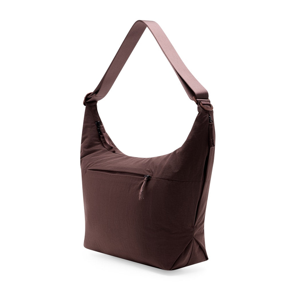 Peak Design City Crescent 12L in Eclipse — detail view # color_Eclipse
