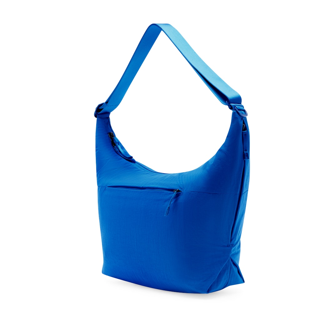 Peak Design City Crescent 12L in Lapis — detail view # color_Lapis