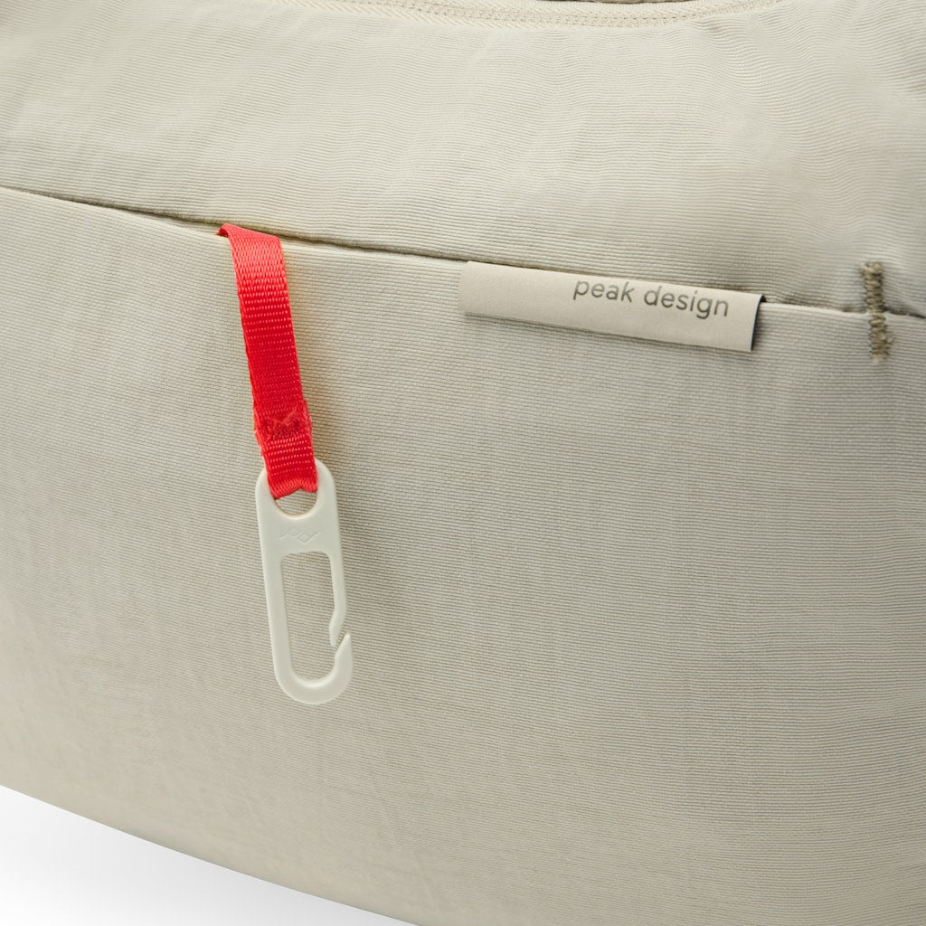 Peak Design City Crescent 6L in Moon — detail view 2 # color_Moon