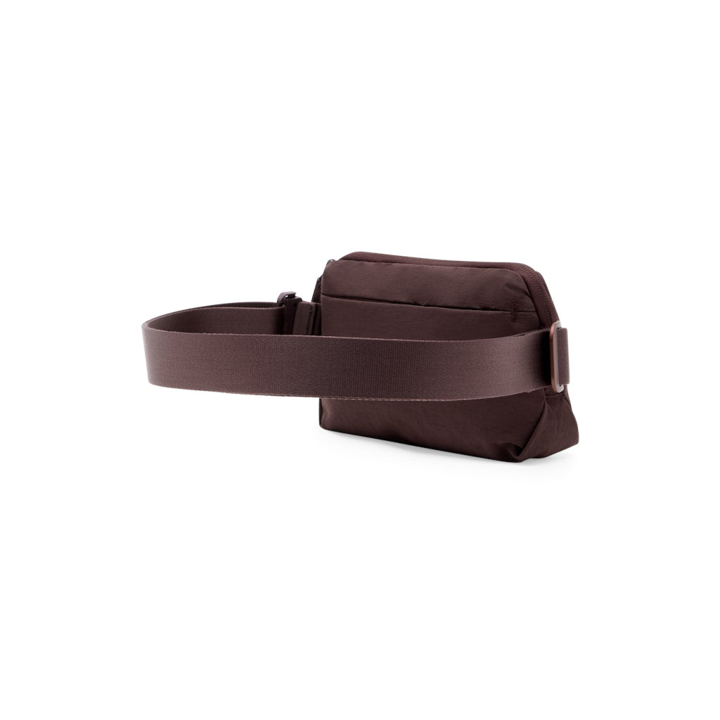 Peak Design City Sling 2L in Eclipse — detail view # color_Eclipse