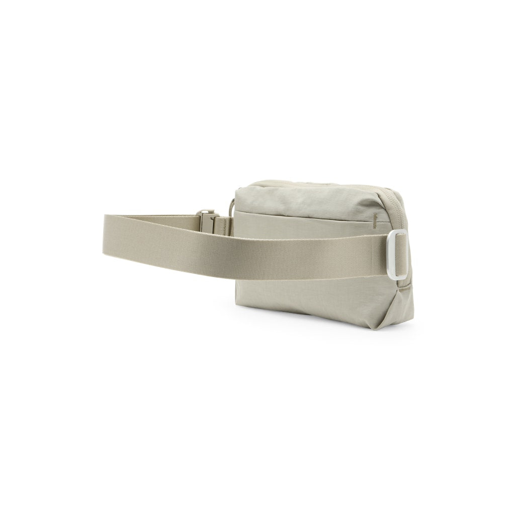 Peak Design City Sling 2L in Moon — detail view # color_Moon