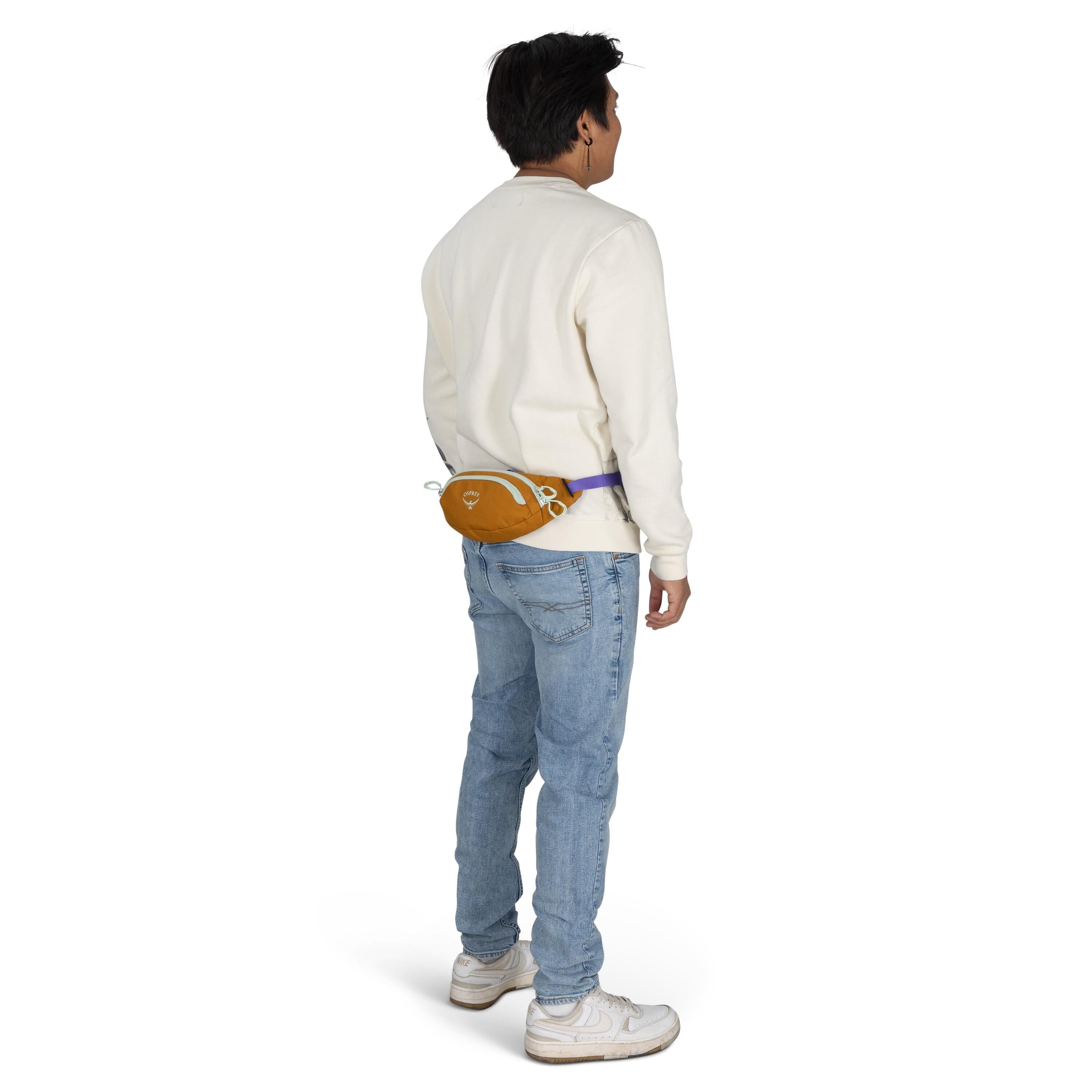 Osprey Daylite Mini Waist Pack 1L in Barley Brown Multi — lifestyle 2