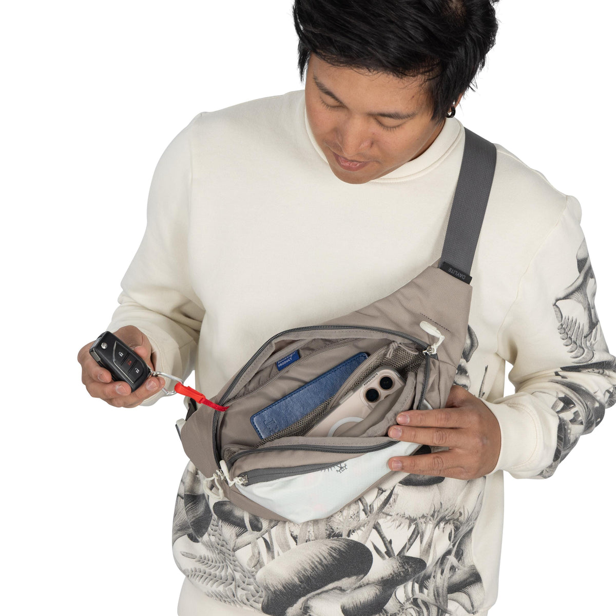 Osprey Daylite Waist Pack 2L in Mystery White Multi — detail view
