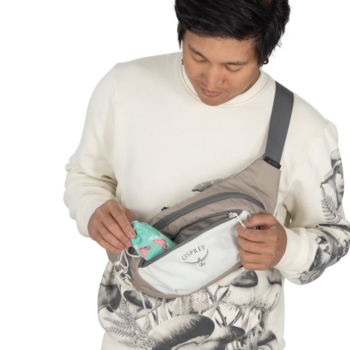Osprey Daylite Waist Pack 2L in Mystery White Multi — detail view 2
