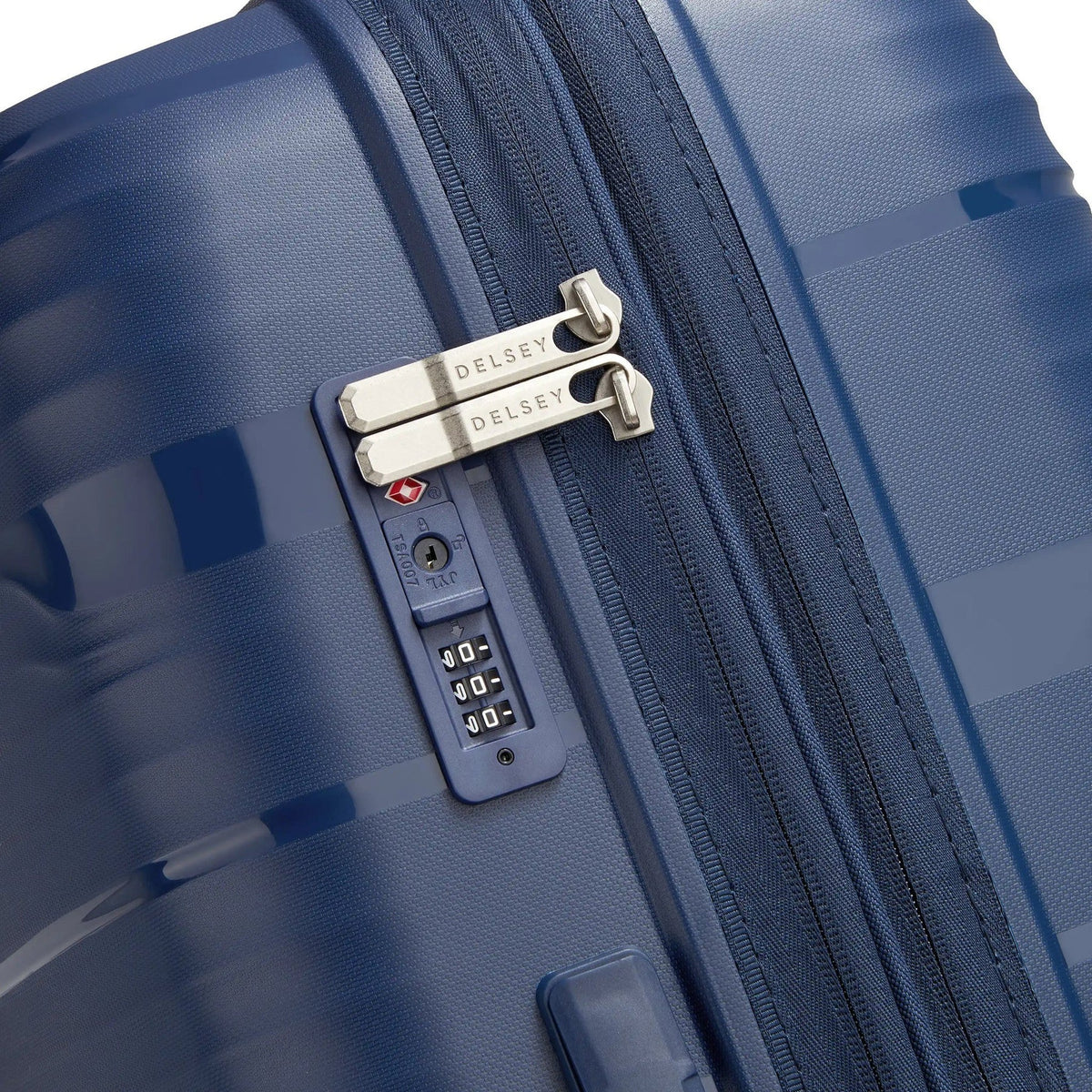 Delsey Dune Medium Expandable Spinner in Navy — detail view 2