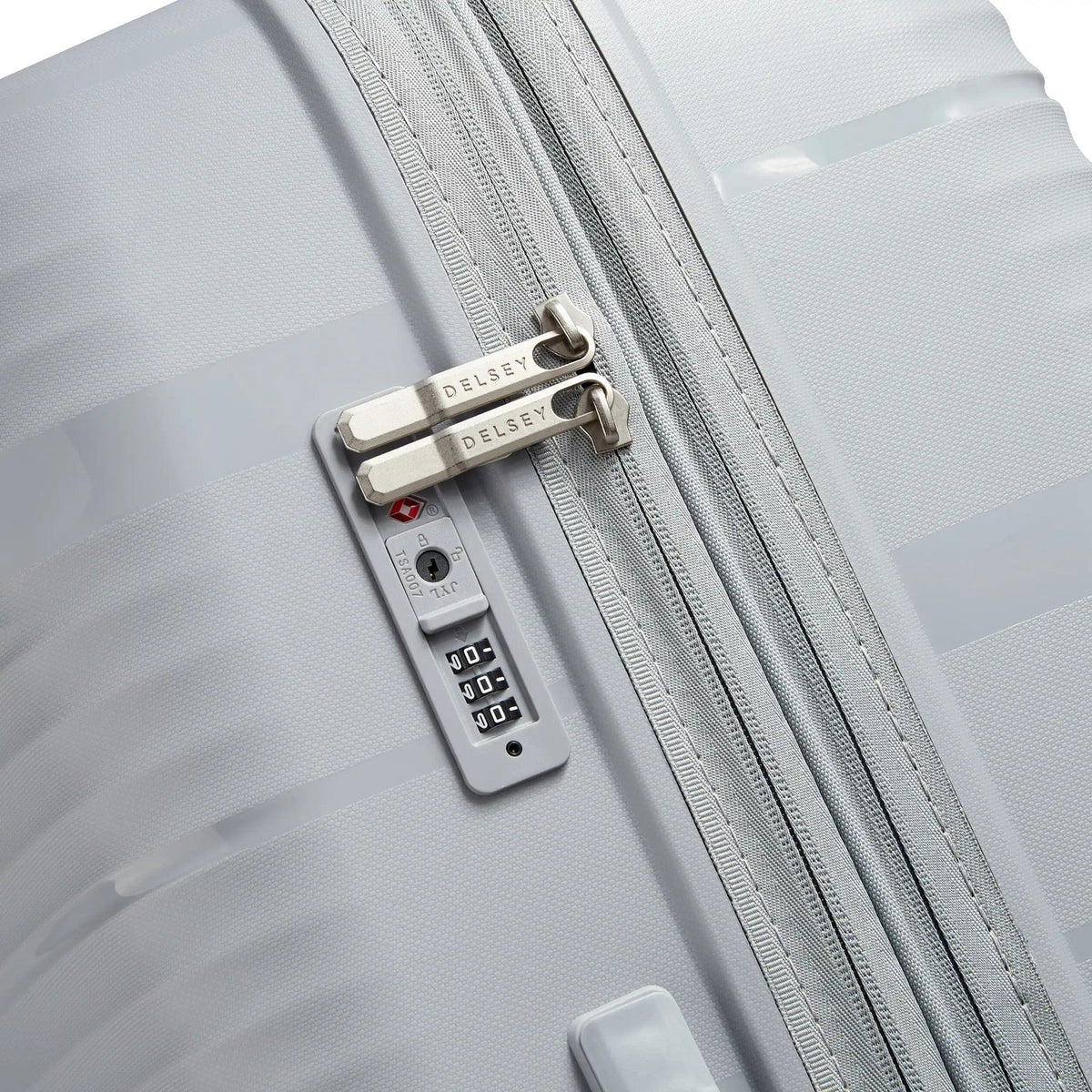 Delsey Dune Large Expandable Spinner in Lunar Rock — detail view 2