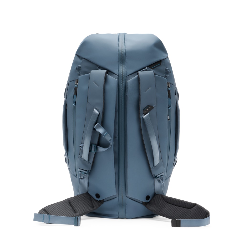 Peak Design Travel Duffelpack 65L in Ocean — detail view # color_Ocean