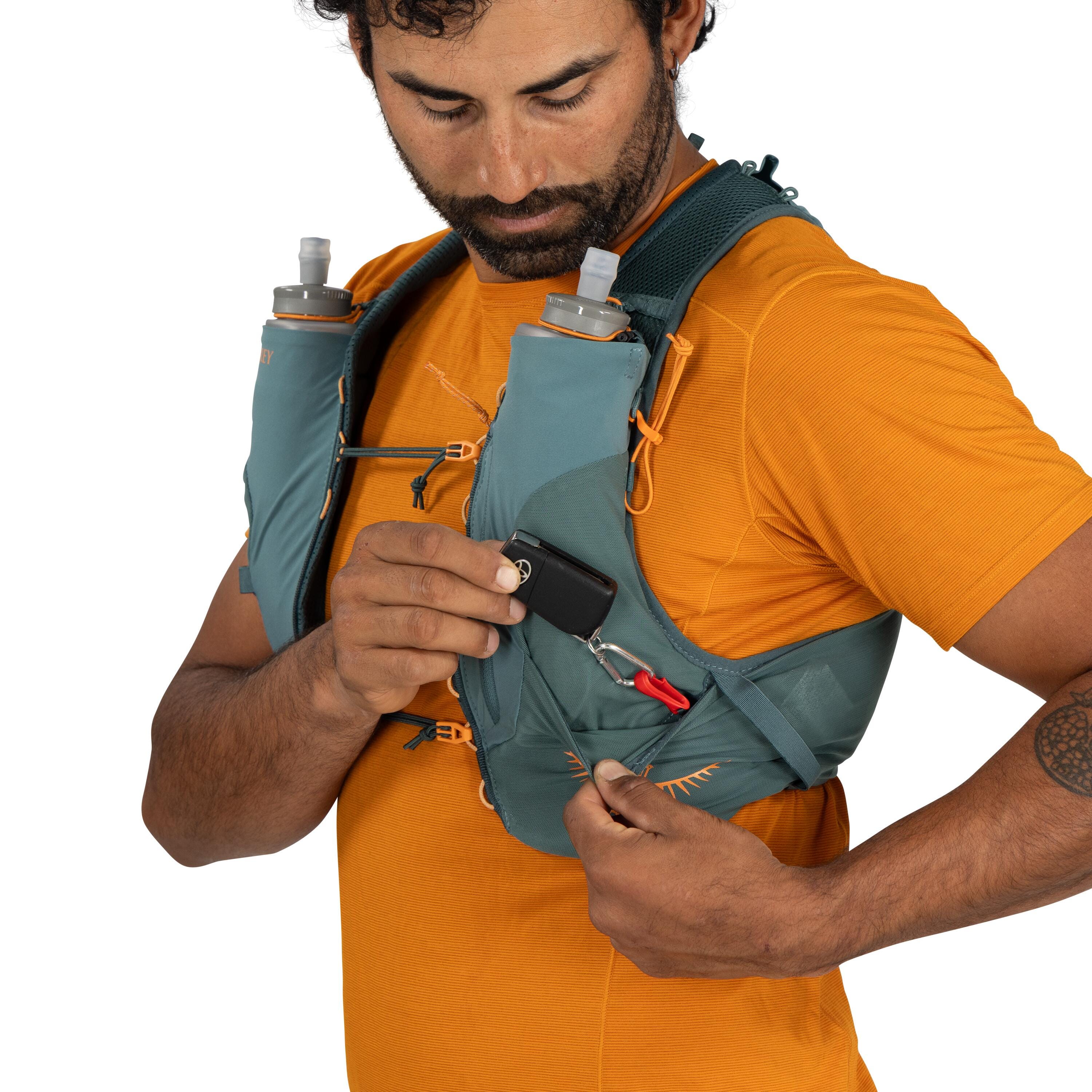 Osprey Duro 1.5 Run Hydration Vest 1.5L in Cascade Blue — detail view 4
