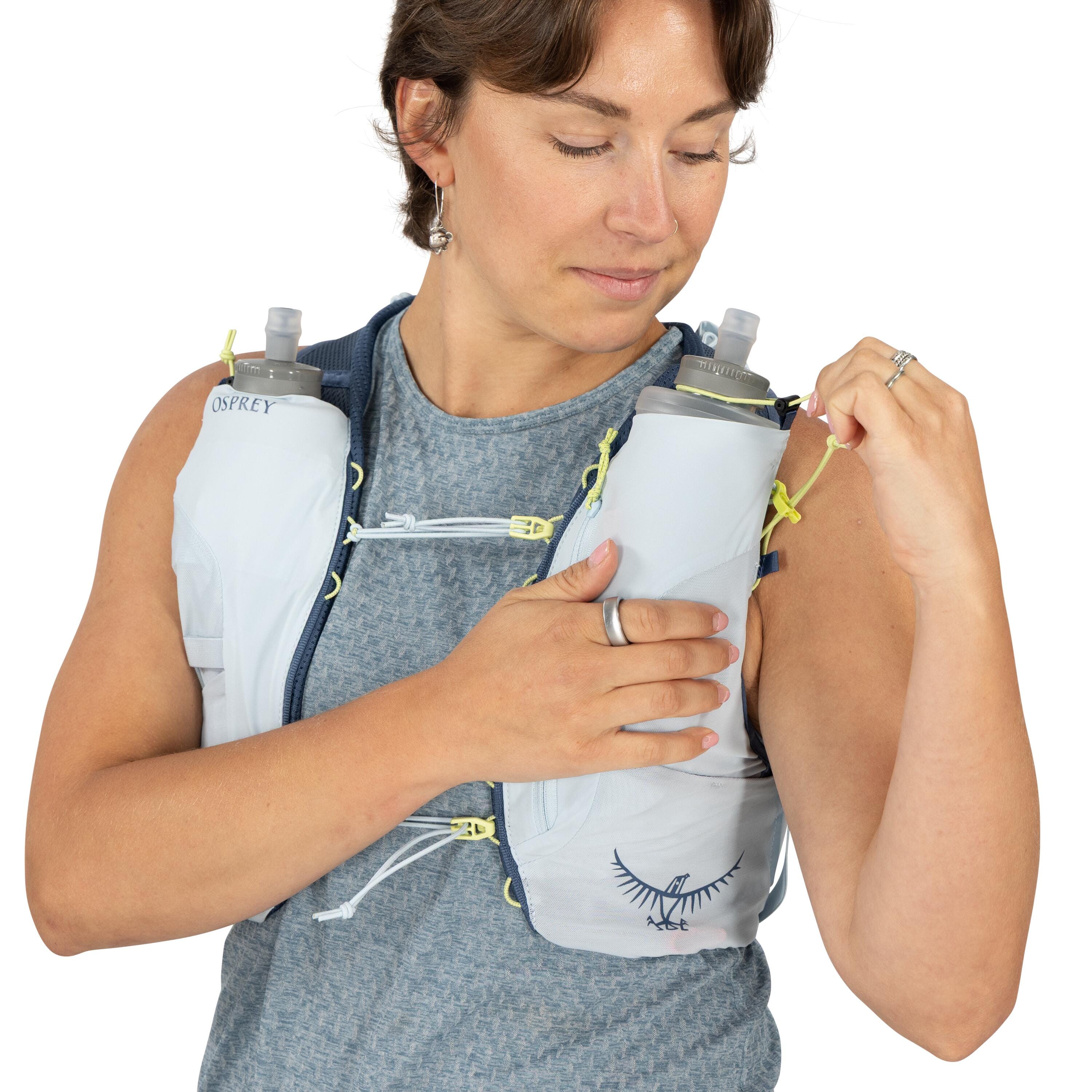 Osprey Dyna 1.5 Run Hydration Vest 1.5L in Dawn Blue — detail view