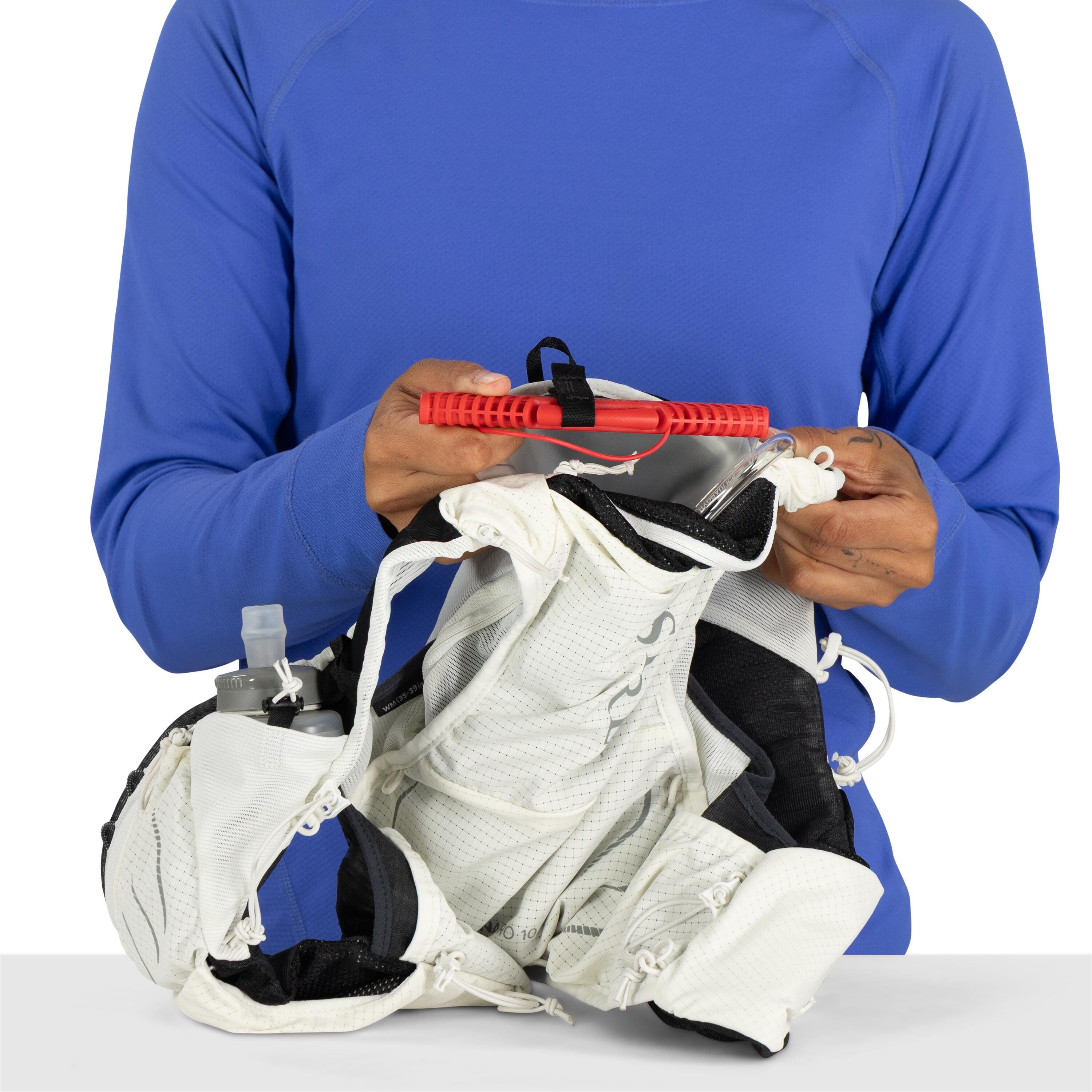 Osprey Dyna Pro 10 Run Hydration Vest 10L in Mystery White — detail view 3