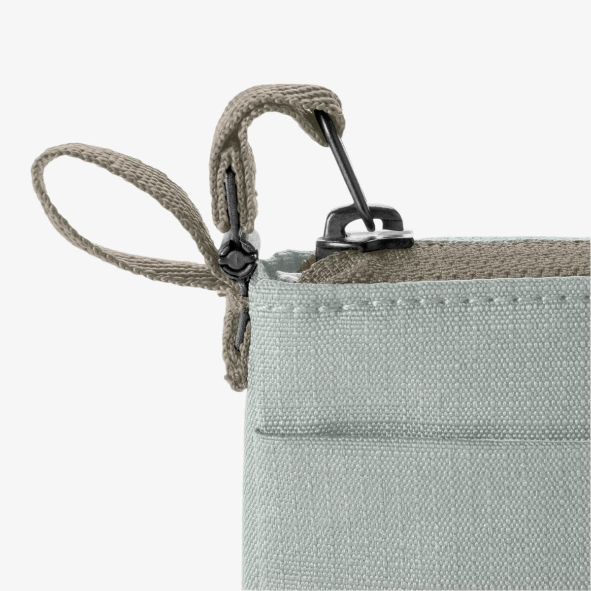 Eagle Creek Stash RFID Zip Wallet in Storm Grey — angle view 4 # color_Storm Grey