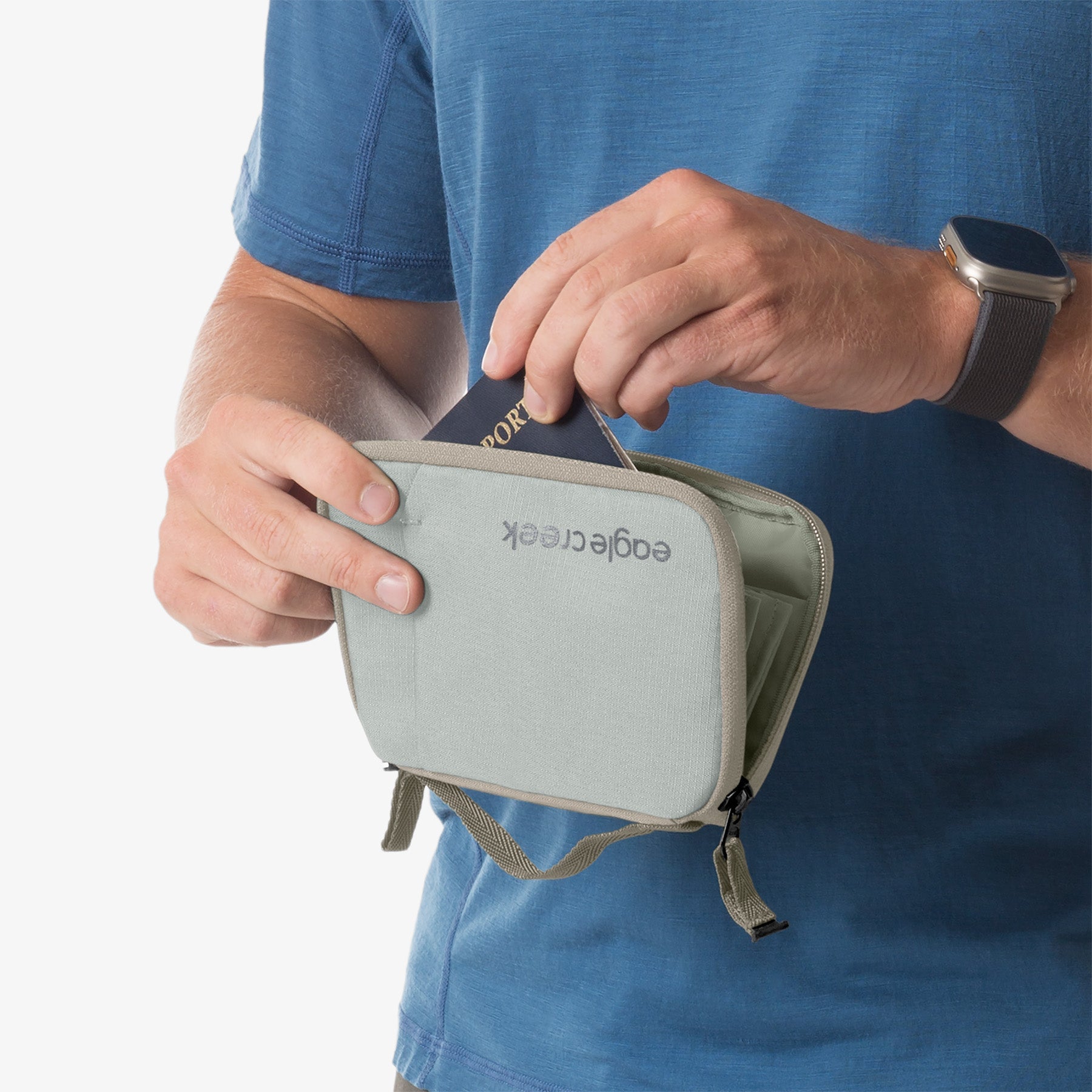 Eagle Creek Stash RFID Passport Wallet in Storm Grey — detail view 3