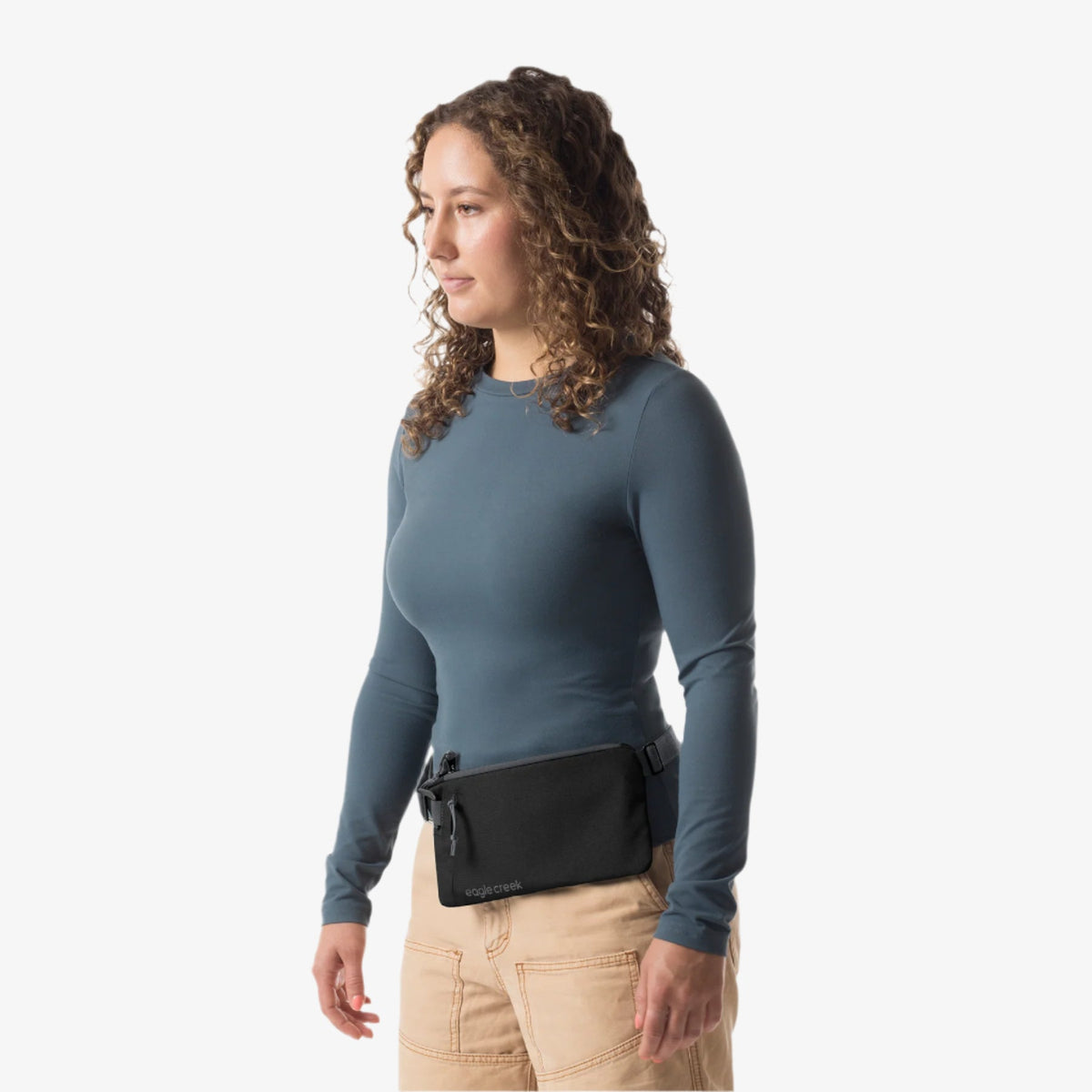Eagle Creek Stash RFID Sling Bag in Black — detail view 2 # color_Black