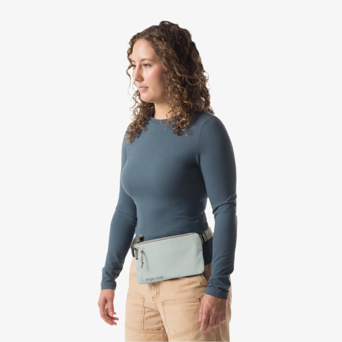 Eagle Creek Stash RFID Sling Bag in Storm Grey — detail view 2 # color_Storm Grey