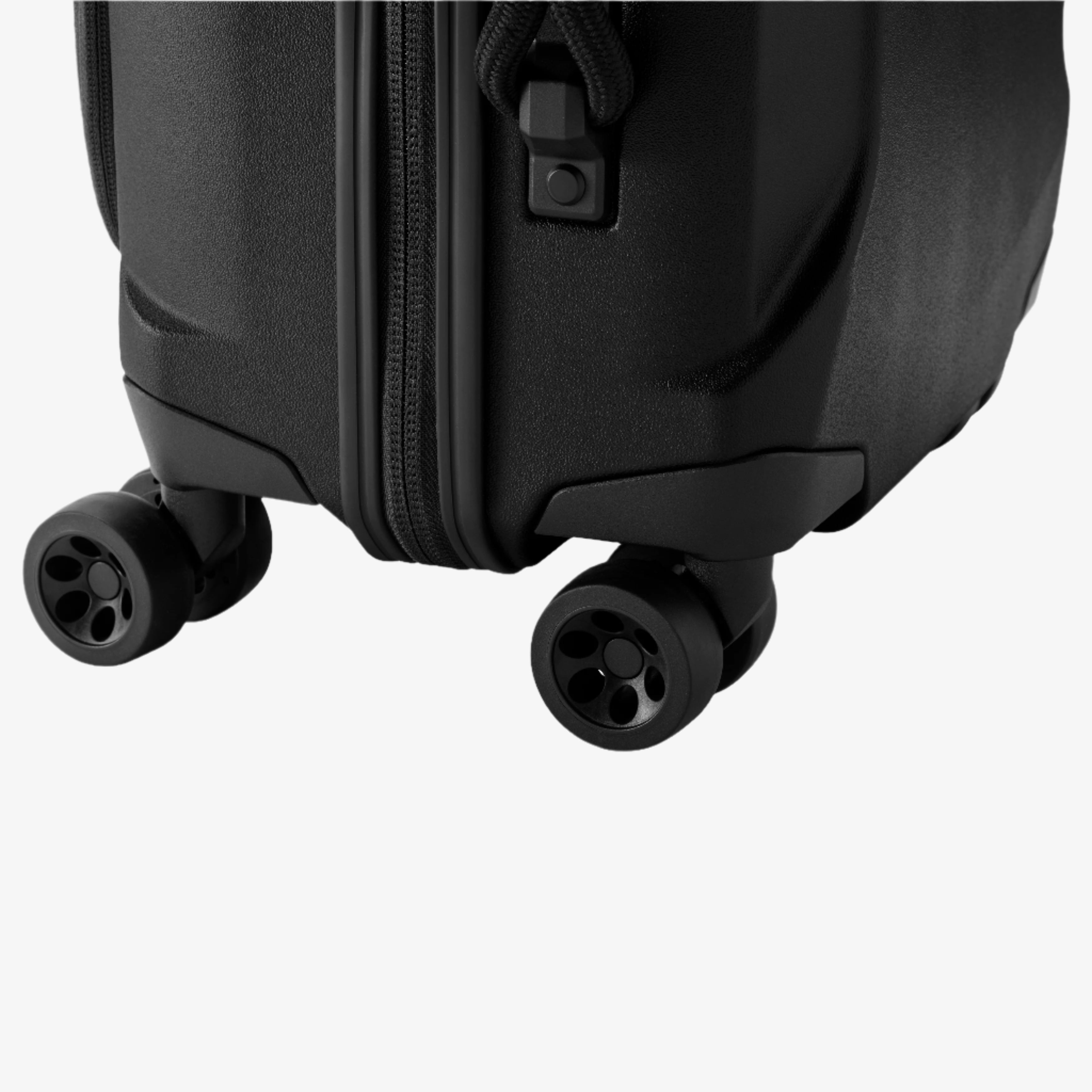 Eagle Creek Tarmac 22"/36L Carry-On Luggage in Black — angle view 3